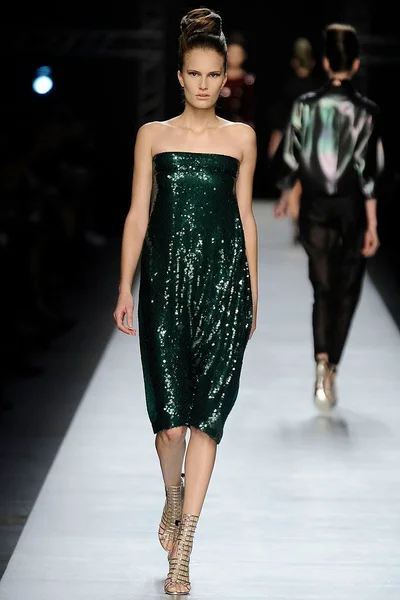 Look 35